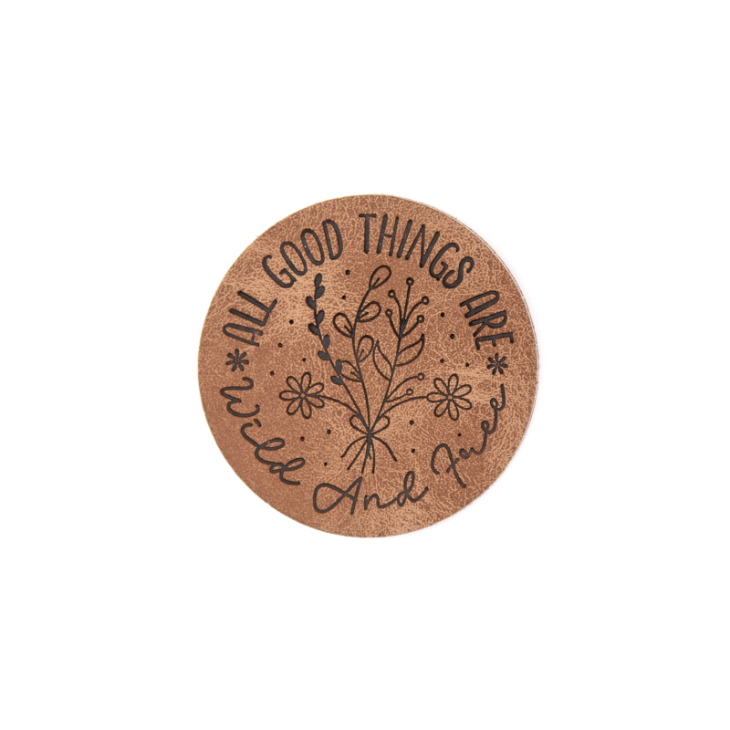 XXL synthetic leather label - Wild and Free round brown