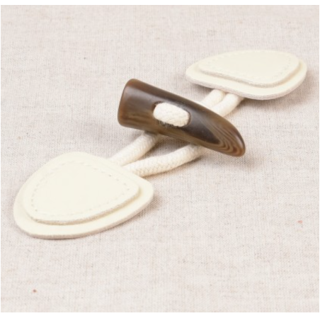 Duffle coat toggle closure - ecru (s)