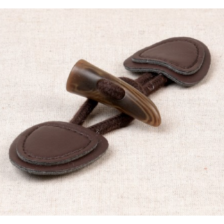 Duffle coat toggle closure - dark brown (s)