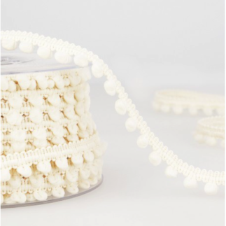 Pompom trim - 6mm ecru (st51)