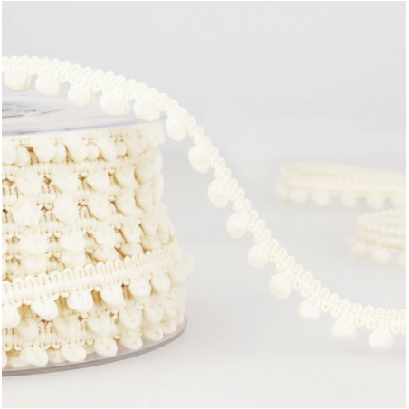 Pompom trim - 6mm ecru (st51)