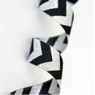 Webbing - Chevron black-silver with glitter thread