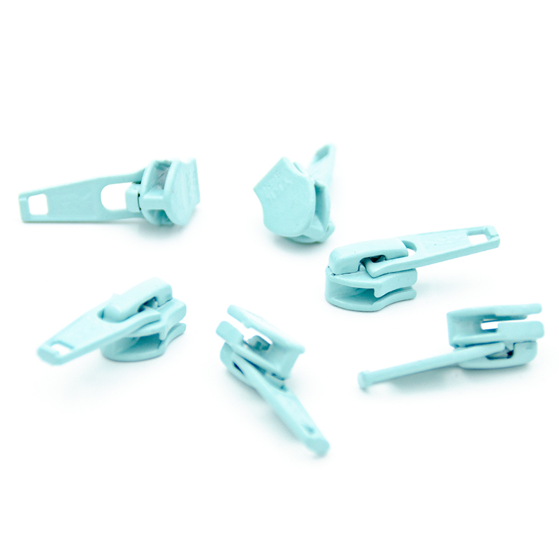 Zipper YKK 5mm baby blue 543