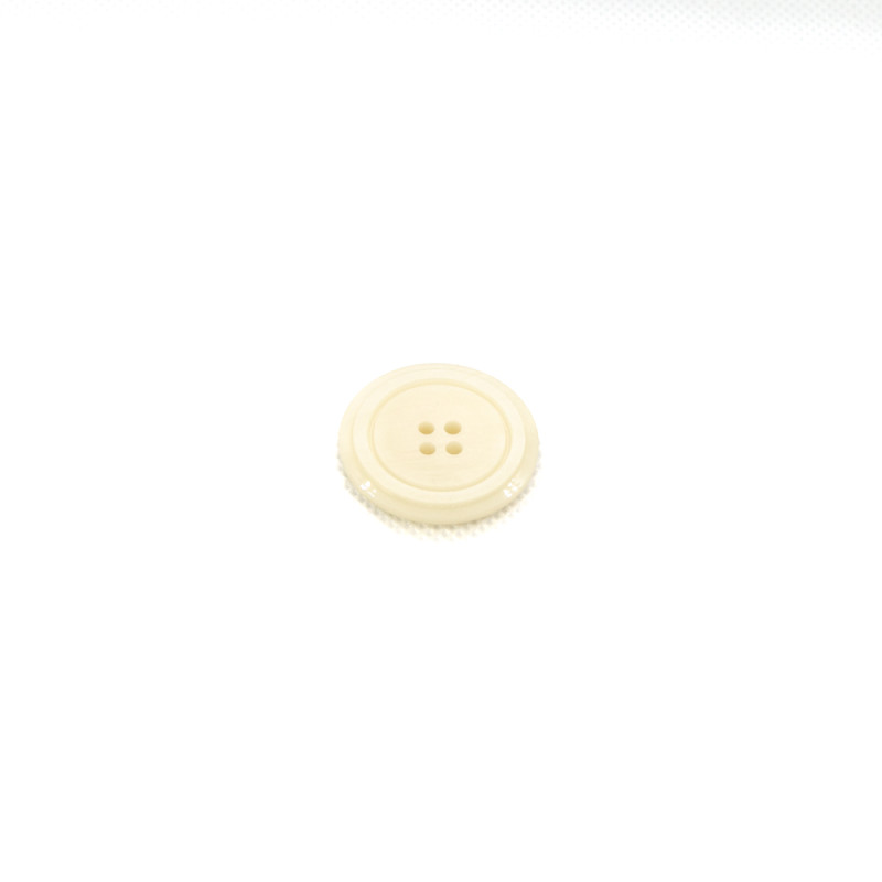Bouton 4 trous 30 mm - relief écru Bouton 4 trous 30 mm - relief écru