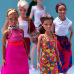 Kleidung für Barbie und Ken selbst nähen