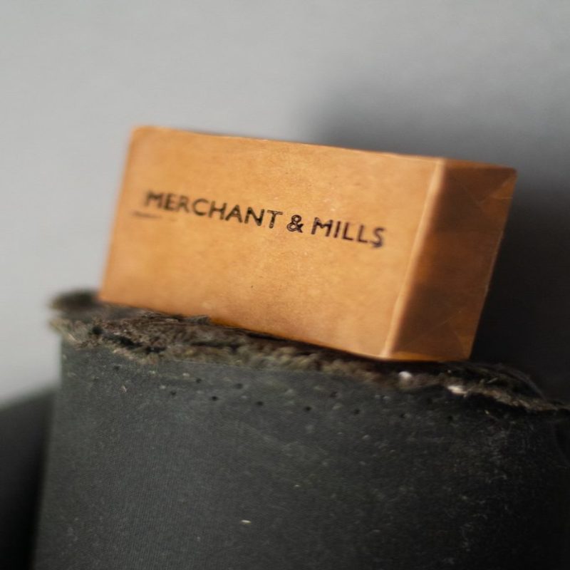 Merchant and Mills - Barre imperméabilisante pour peaux huilées (Wachsblock) 76 gr Merchant and Mills - Barre imperméabilisante pour peaux huilées (Wachsblock) 76 gr