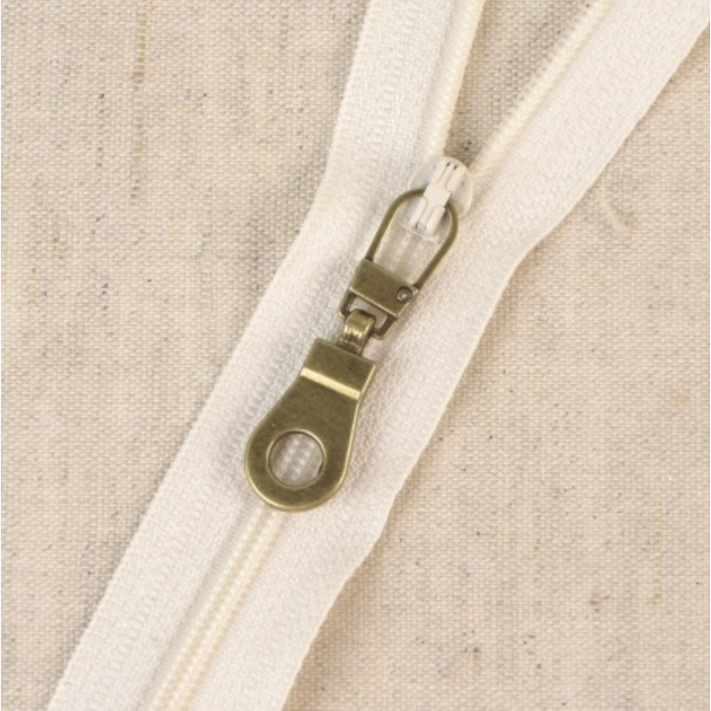 Metal zipper pull (with hole), brass Metal zipper pull (with hole), brass
