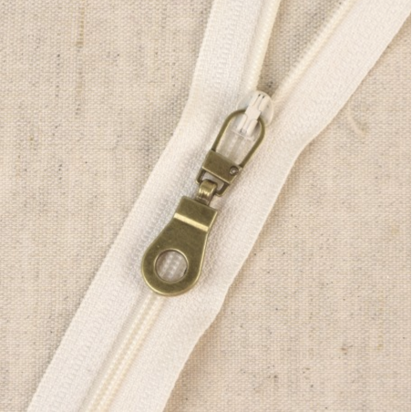 Metal zipper pull (with hole), brass