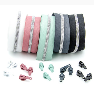 Endless zipper YKK metallic silver 6mm 1m incl. 3 zipper pulls